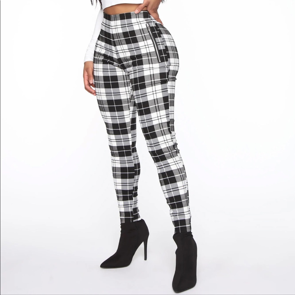 Fashion nova medium plaid pants black and white new with tags